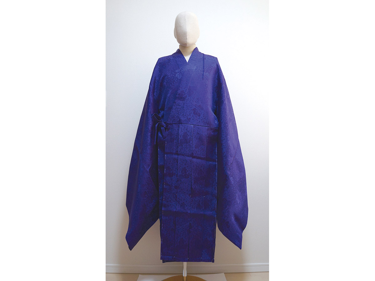 【完売】紫紋紋塩瀬三ッ菊直綴 対応身長175-178cm/胴回り75-85cm