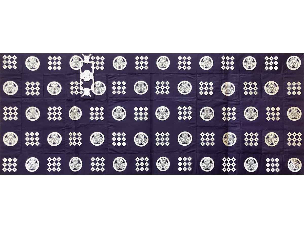 冬紫無地堅地丸に三つ葵九つ目菱紋白五条　手織