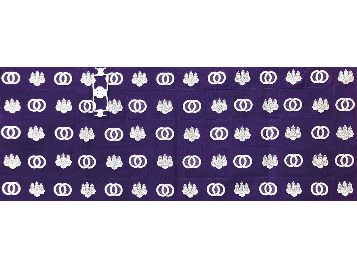 【完売】夏紫亀甲地紋輪違五七桐紋白五條（裏地、表地と少し異なる紫色）