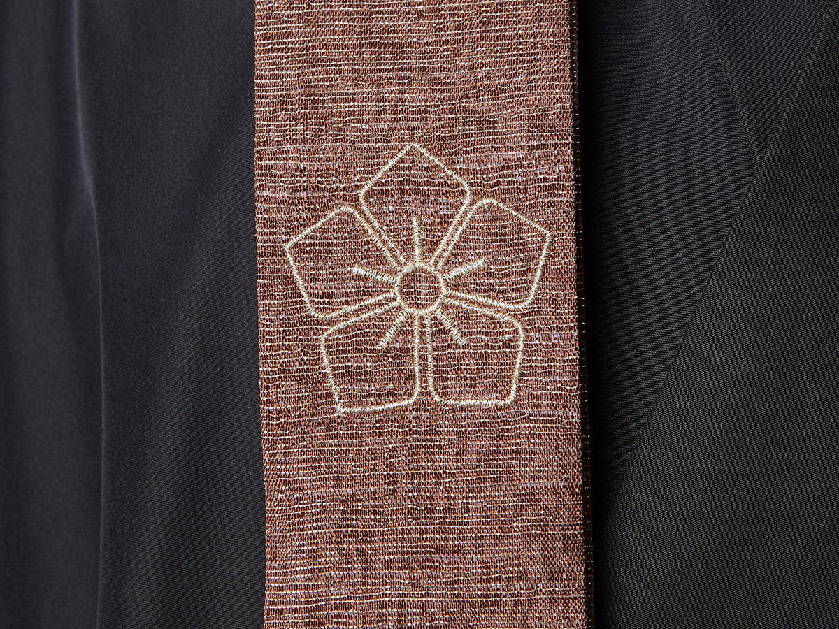 古代紫綴砂子影紋折五條　桔梗紋