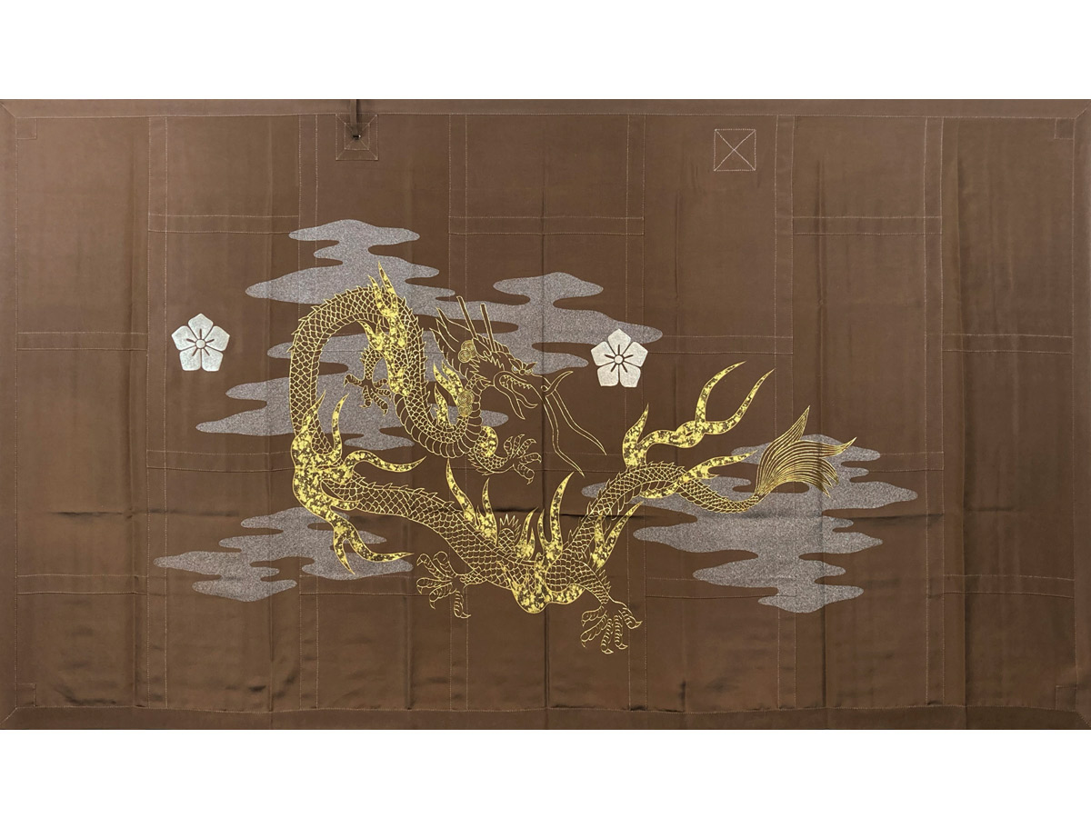 焦茶羽二重重目如法衣 龍の友禅に桔梗紋刺繍入