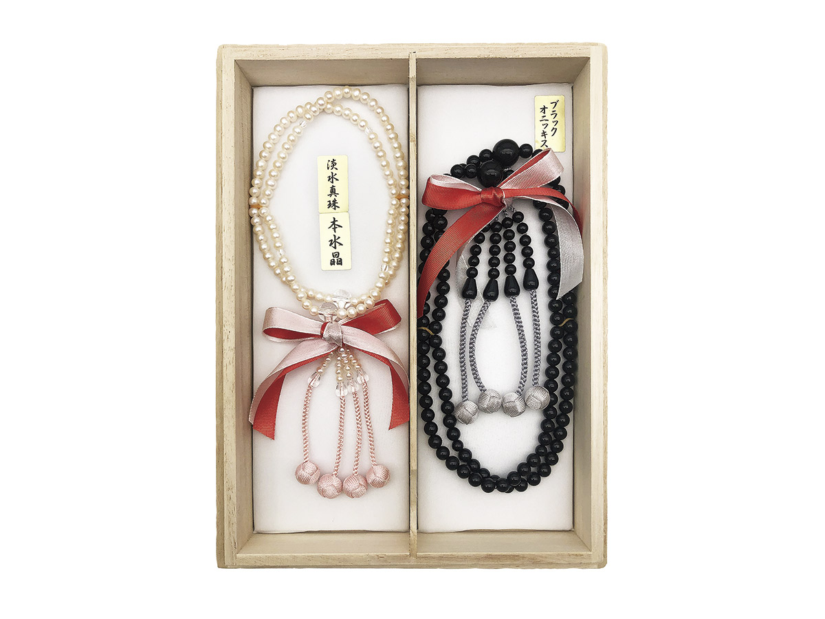 ブラックオニキス（共仕立）・淡水真珠（水晶仕立） 結婚式組念珠